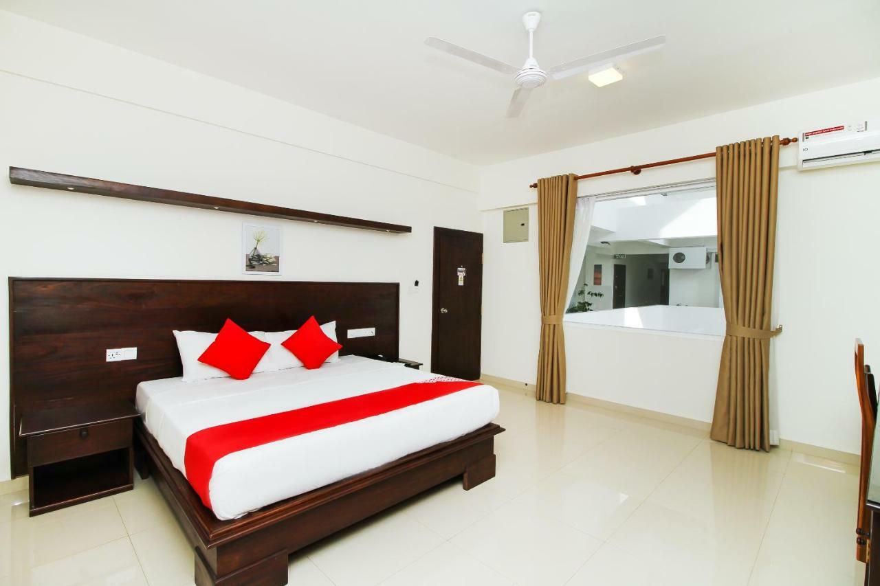 Hotel Nelly Marine Colombo Esterno foto